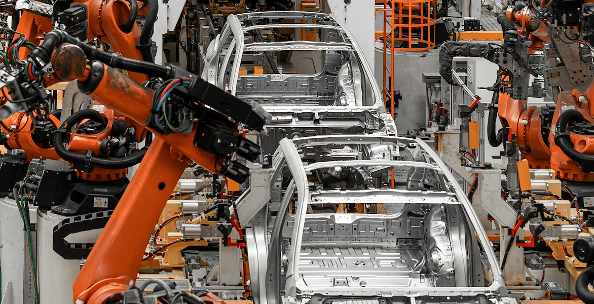 Acidentes na indústria automotiva: proteja seus funcionários com os equipamentos certos
