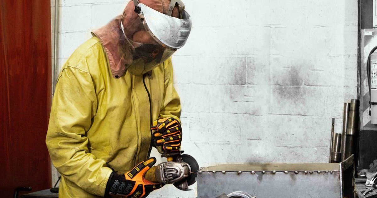 Setor siderúrgico: 3 equipamentos de proteção indispensáveis